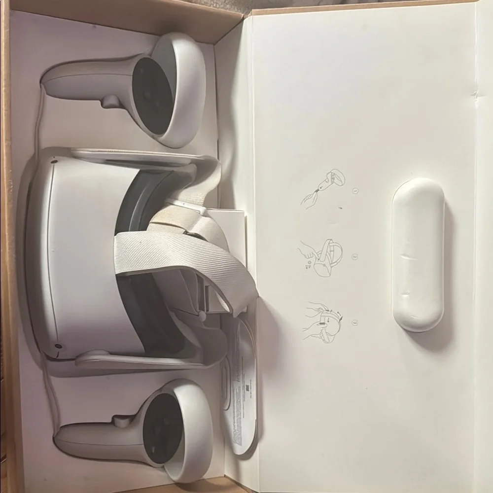 Oculus Quest 2 VR Headset with Controllers - White